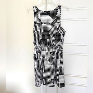 Forever 21 black and white geometric print dress